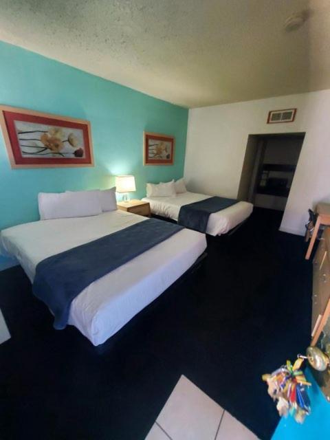 Desert Hills Motel Лас Вегас Екстериор снимка