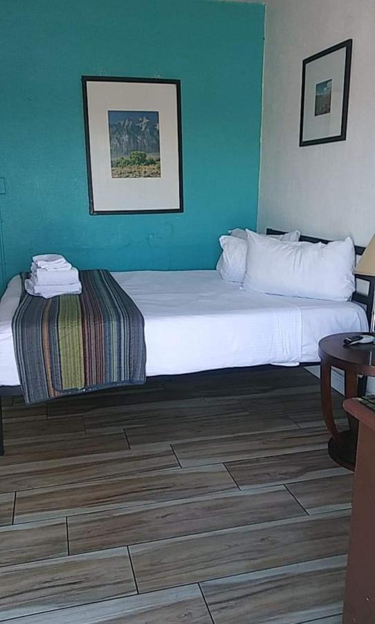 Desert Hills Motel Лас Вегас Екстериор снимка