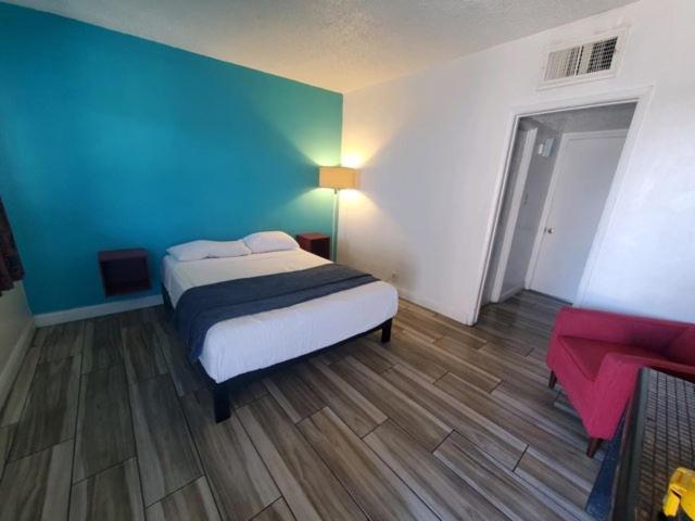 Desert Hills Motel Лас Вегас Екстериор снимка